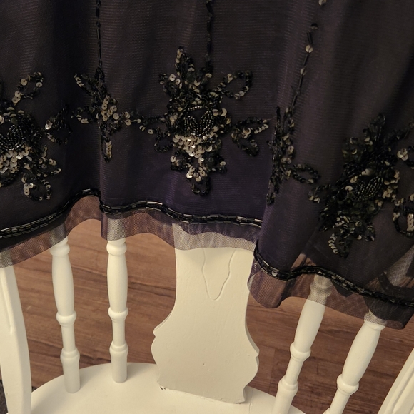 RETRO ANN TAYLOR BLACK SKIRT WITH A SHEAR OUTER LINING AND BLACK SEQUINS - SZ 10 - Picture 8 of 8